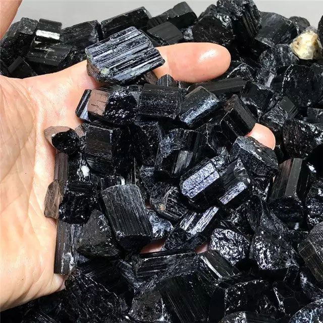 ラフなブラックトルマリン JPY4,900/KG 浄化用品
