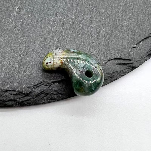 インドアゲート勾玉, 天然石 パワーストーン 勾玉, インドアゲート勾玉 厄除け 開運 お守り 曲玉 約22 x 14 x 7mm