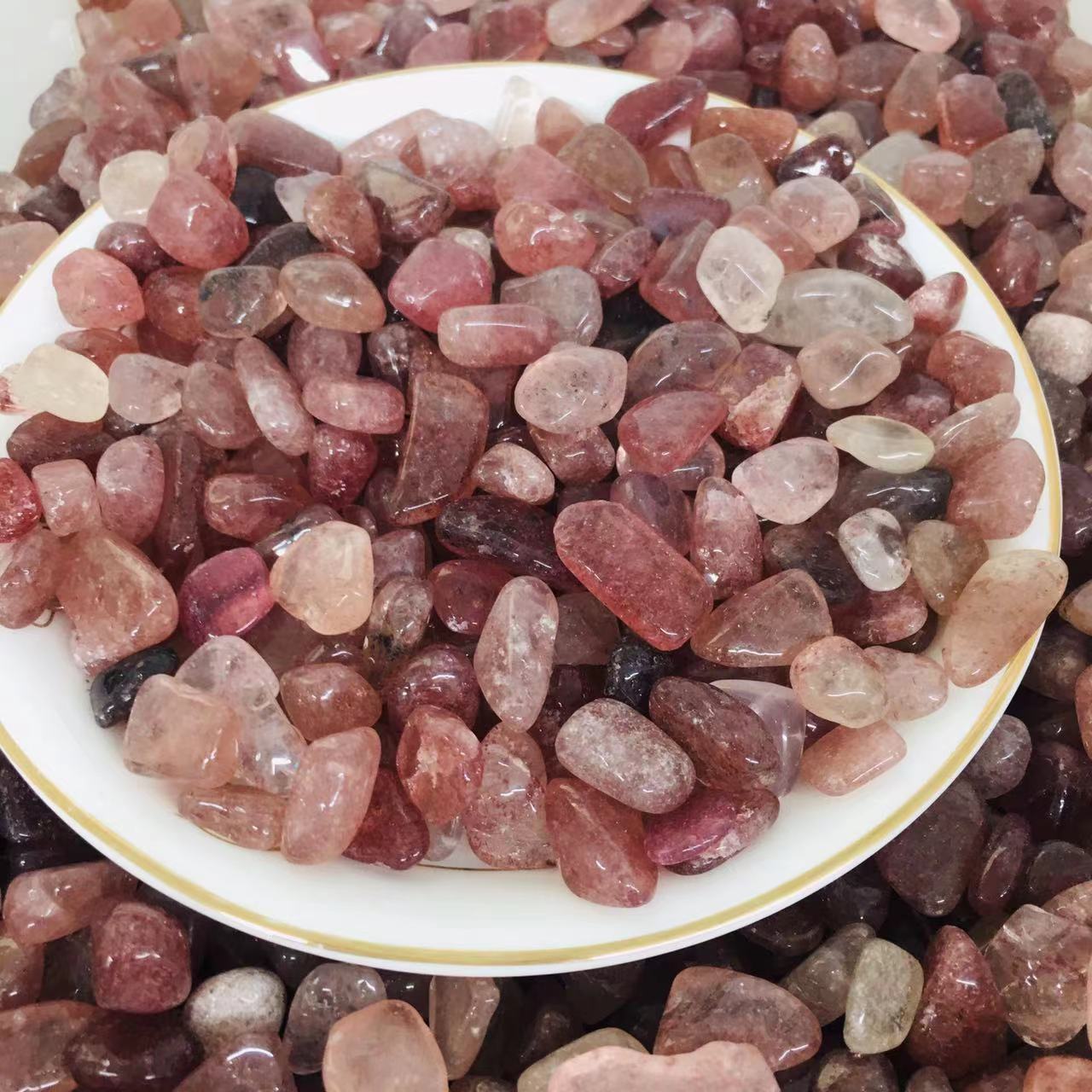 Red Strawberry Crystal Gravel JPY 1,500/KG