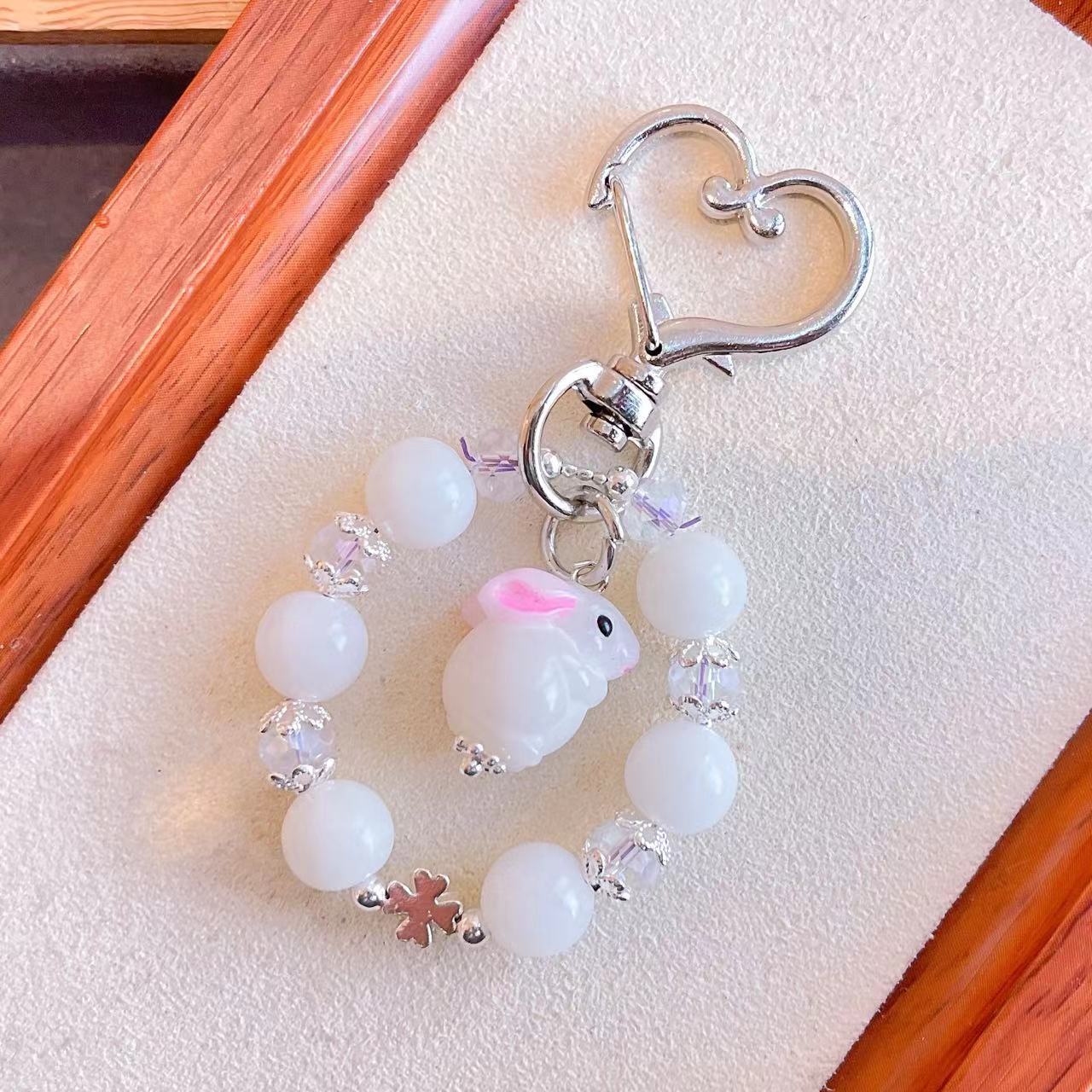 白菩提と白菩提うさぎバッグぶら下げ