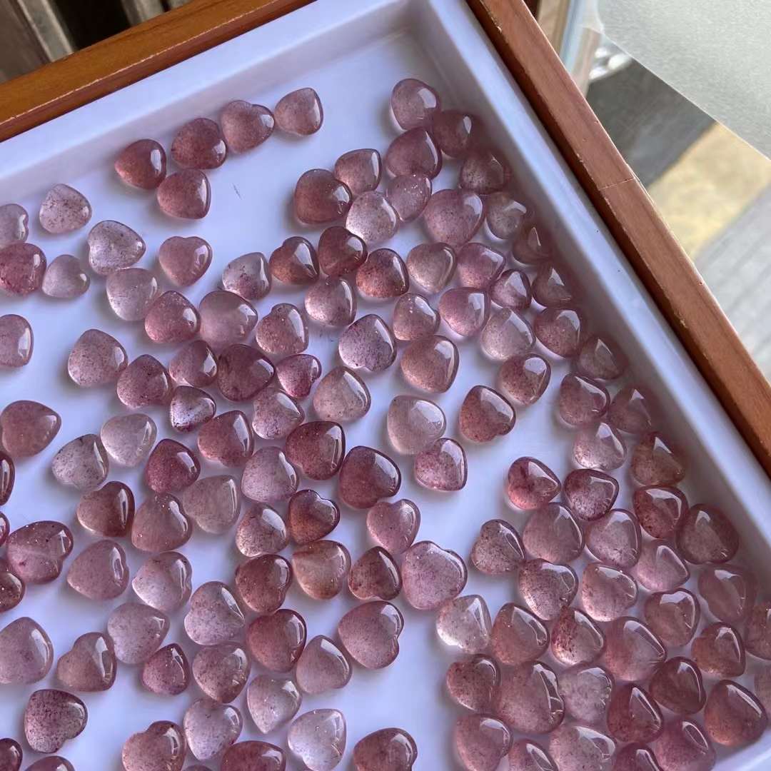 ナチュラル ストロベリー クォーツ ハート型の顆石, 価格: JPY125/ 1 個