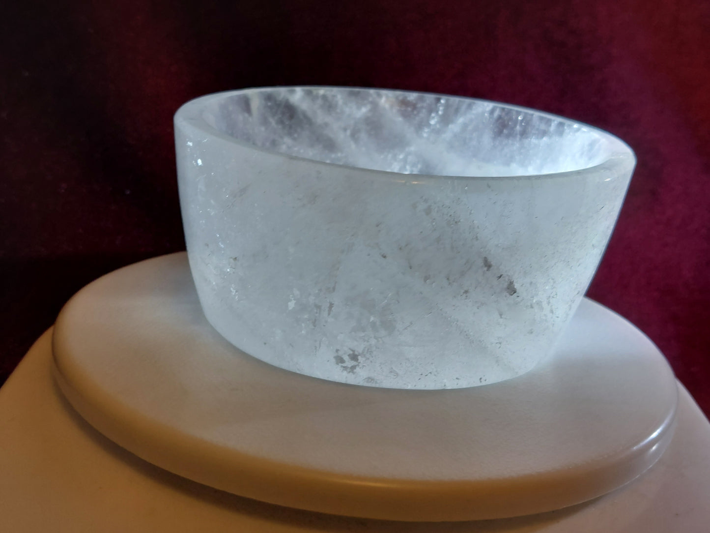 良質の自然で白い水晶減磁ボウル（大きいサイズ）