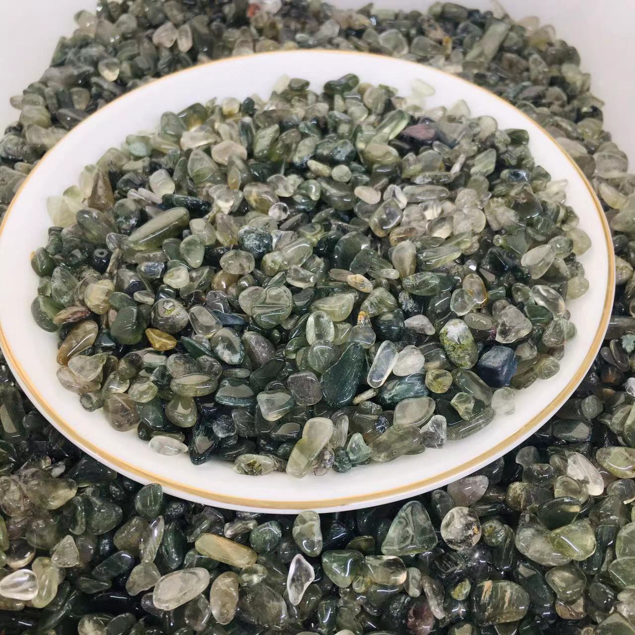 Green Hair Crystal Gravel JPY 1,950/KG